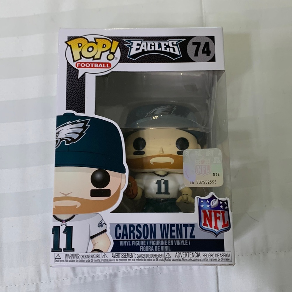 FUNKO POP! NFL: Eagles - Carson Wentz